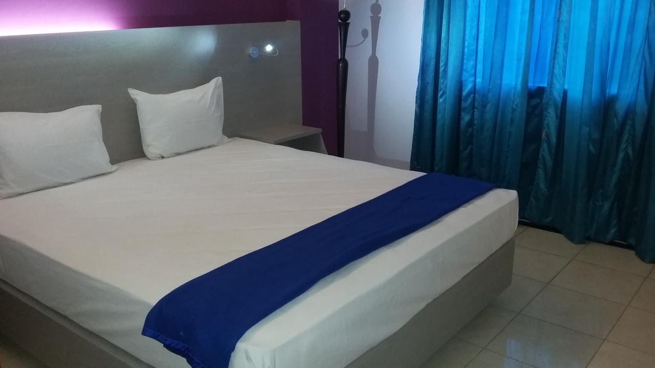 Hotel Kharisma Madiun Eksteriør billede