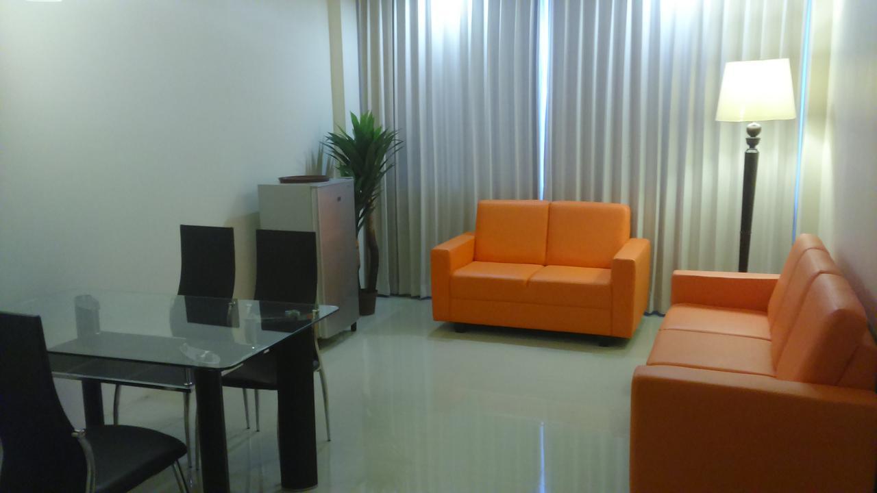 Hotel Kharisma Madiun Eksteriør billede