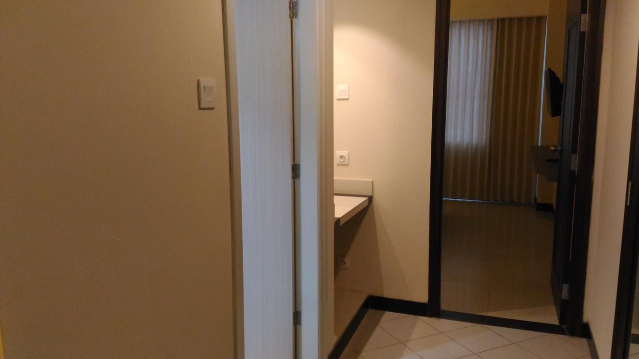 Hotel Kharisma Madiun Eksteriør billede
