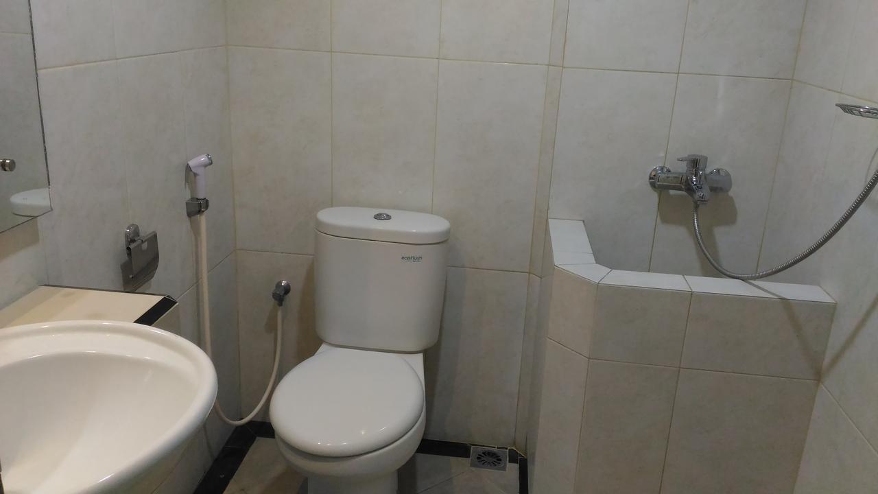 Hotel Kharisma Madiun Eksteriør billede