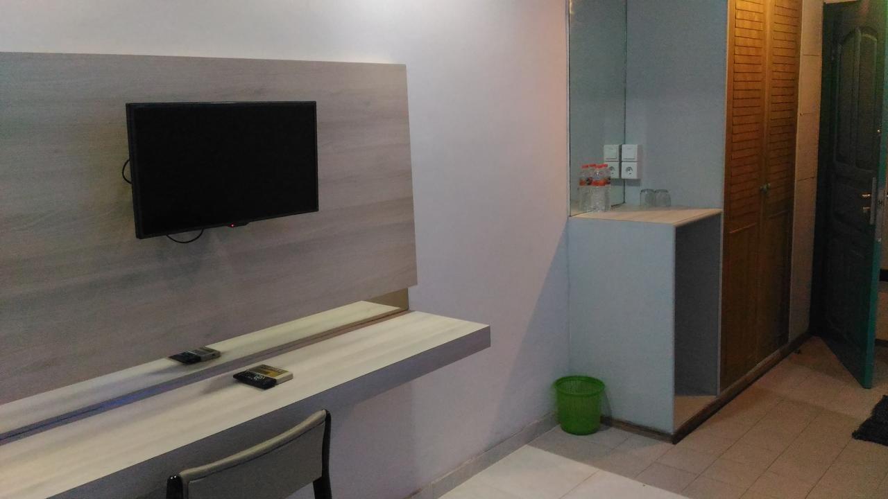 Hotel Kharisma Madiun Eksteriør billede
