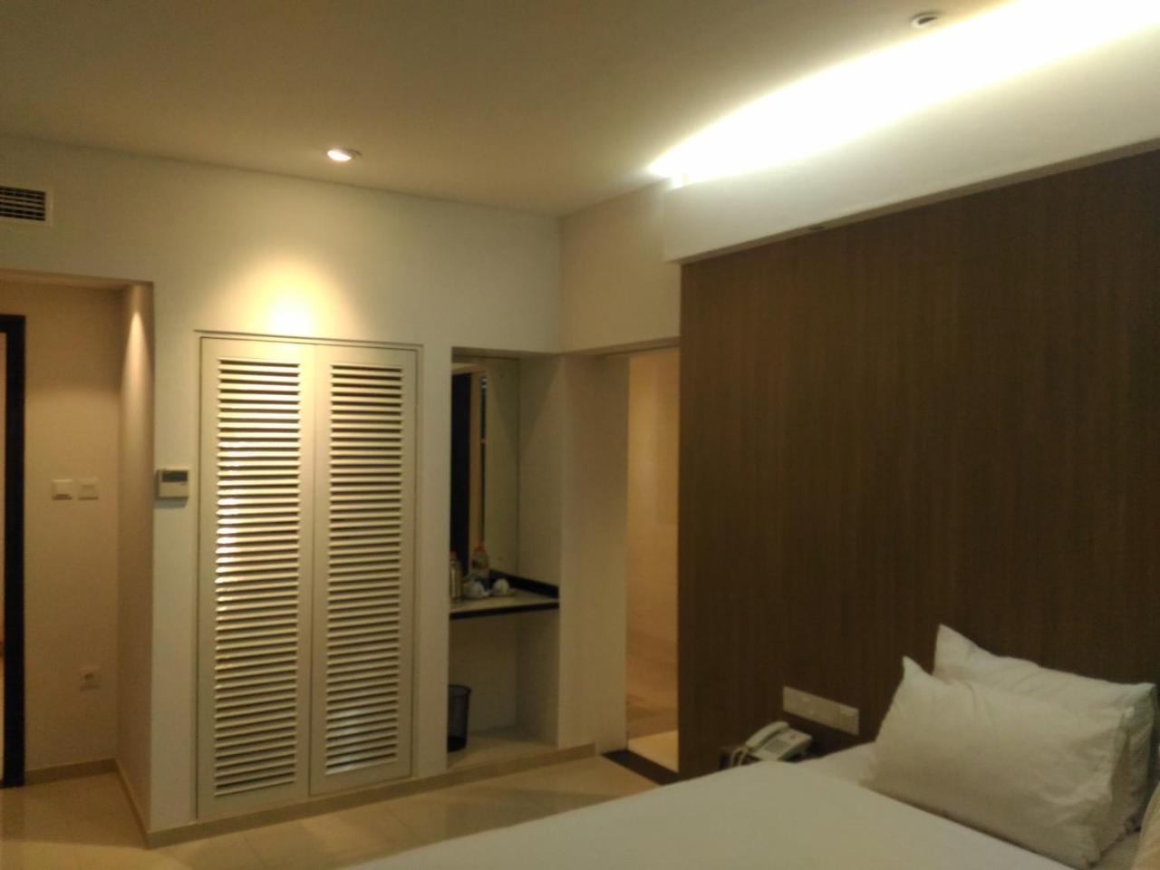 Hotel Kharisma Madiun Eksteriør billede