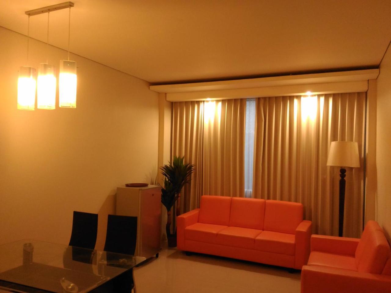 Hotel Kharisma Madiun Eksteriør billede
