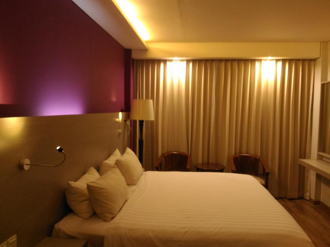 Hotel Kharisma Madiun Eksteriør billede